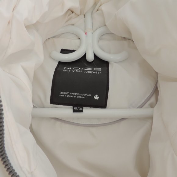 Noize white winter coat, false fur, vegan - Picture 2 of 6